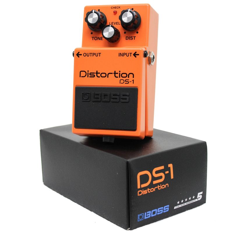 Boss-DS-1-Distortion-Pedal-Guitar-Effects_2048x-2x