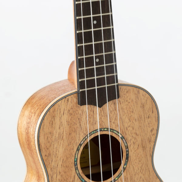 UKULELE-KALANI-SOPRANDO-21-MAORI-SERIES-MOGNO-KAL400SM-COM-CAPA-15426