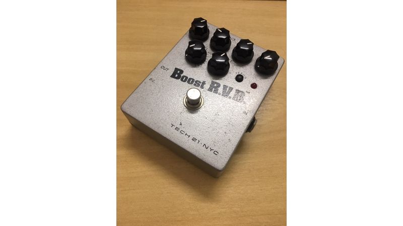 PEDAL TECH 21 NYC BOOST R.V.B. ANALOG REVERB EMULATOR USADO