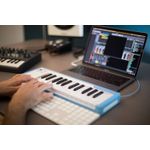 ARTURIA-MICROLAB-25-BLUe-a