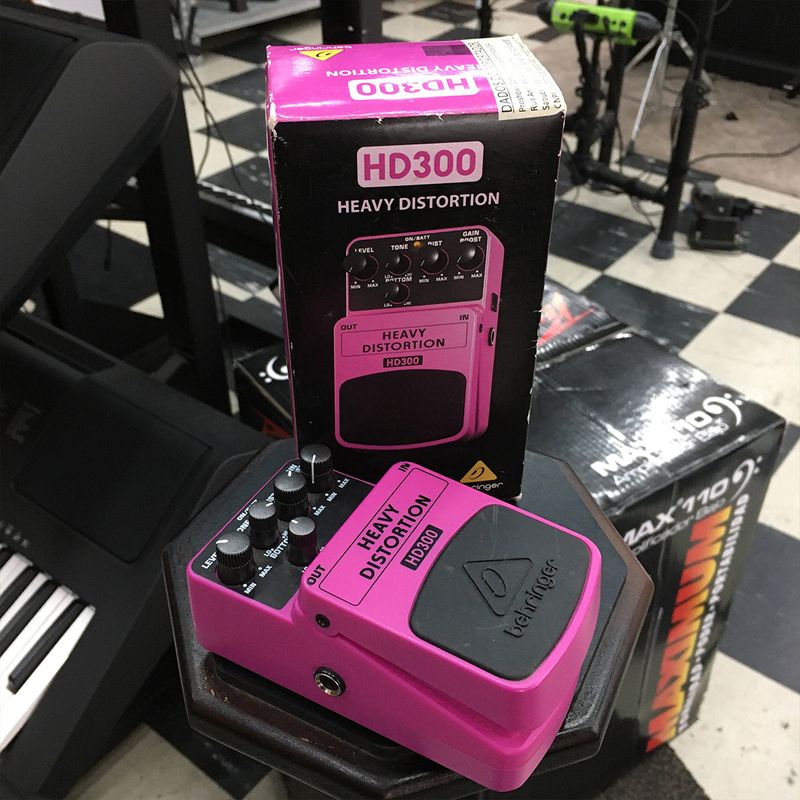 PEDAL-BEHRINGER-HD300-HEAVY-DISTORTION-PARA-GUITARRA-USADOS-3