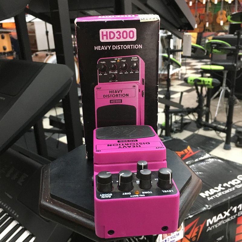 PEDAL-BEHRINGER-HD300-HEAVY-DISTORTION-PARA-GUITARRA-USADOS-1