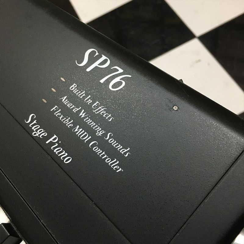 PIANO-KURZWEIL-SP-76-TECLAS-USADO-6