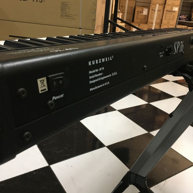 PIANO-KURZWEIL-SP-76-TECLAS-USADO-2