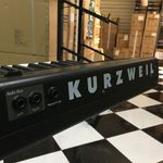 PIANO-KURZWEIL-SP-76-TECLAS-USADO