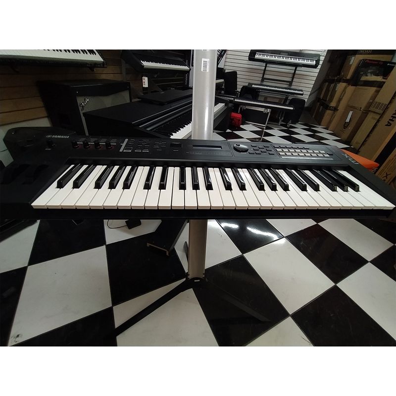 Teclado-Sintetizador-Yamaha-MX49-Usado-1