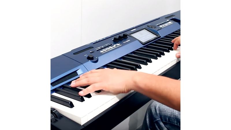 KIT PIANO CASIO PX 560M PRIVIA AZUL 88 TECLAS COM ESTANTE CS67 E