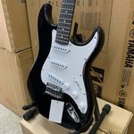 Giannini-G-100-Black-com-escudo-White-Showroom-3