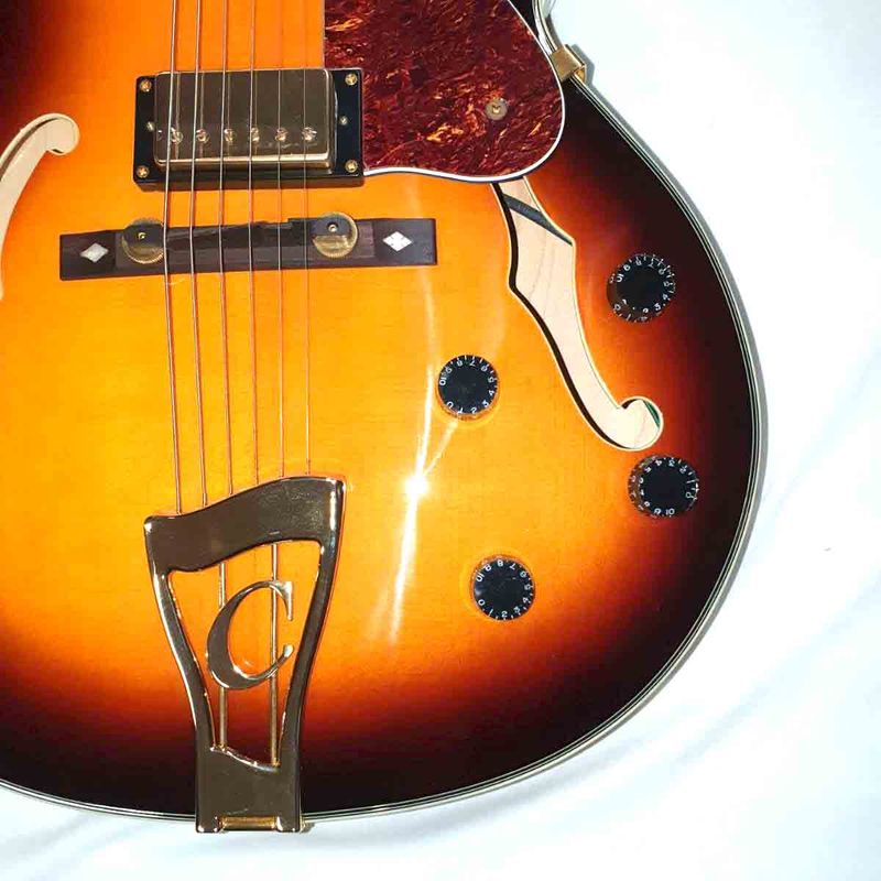 GUITARRA-CONDOR-JC160TS-SEMI-ACUSTICA-BIGSBY-2-HUMBUCKER-TS-SUMBURST