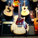 GUITARRA-TAYLOR-SOLID-BODY-TAYLOR-SBX4-NT-SHOWROOM-1r