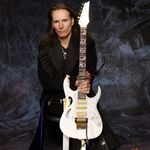GUITARRA-IBANEZ-STEVE-VAI-PIA3761-STALLION-WHITE-COM-ESTOJO-1