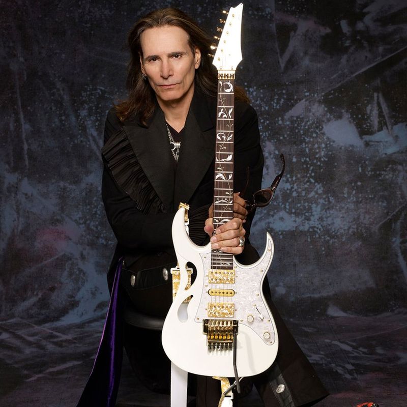 GUITARRA-IBANEZ-STEVE-VAI-PIA3761-STALLION-WHITE-COM-ESTOJO-1